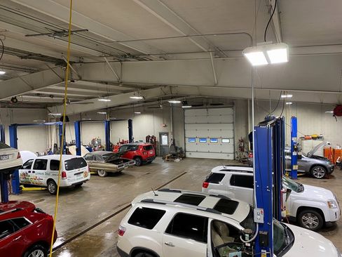 Used 2017 Chevrolet Express 3500 image 28