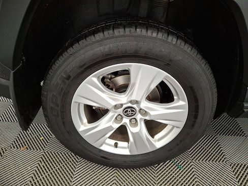 Certified 2021 Toyota RAV4 XLE image 26
