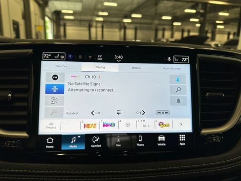New 2027 Chrysler Pacifica Select w/ Family Tech Group FWD image 30
