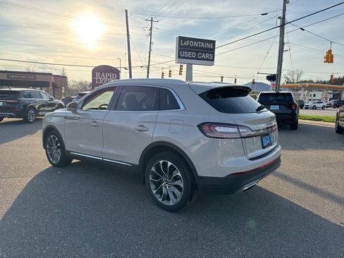 Used 2023 Lincoln Nautilus Reserve image 3