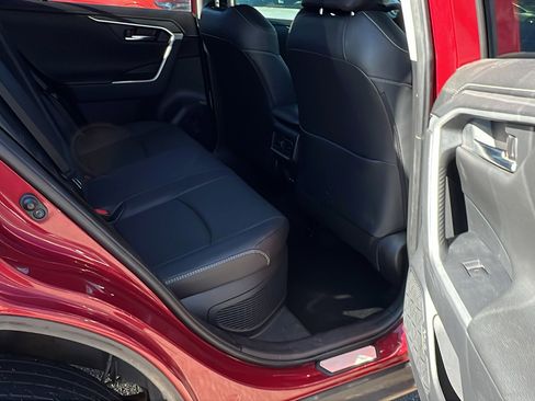 Used 2022 Toyota RAV4 Limited image 22