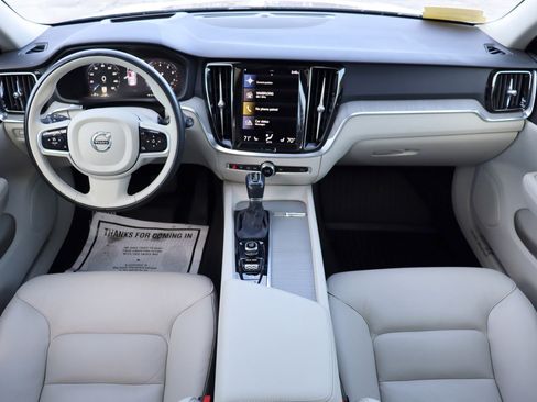 Used 2021 Volvo V60 T5 Cross Country w/ Protection Package image 9