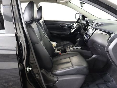 Used 2018 Nissan Rogue Sport SL w/ SL Premium Package image 32