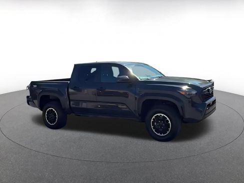 Used 2025 Toyota Tacoma TRD Off-Road AWD/4WD image 2