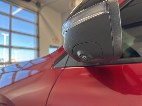 Used 2024 Chevrolet Traverse Z71 image 12