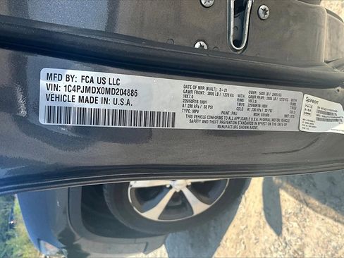 Used 2021 Jeep Cherokee Limited image 27