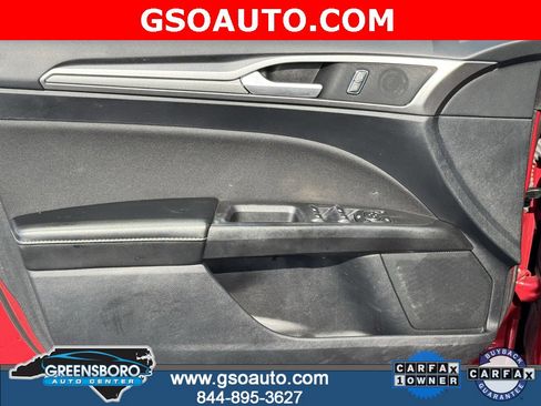 Used 2020 Ford Fusion SE image 24