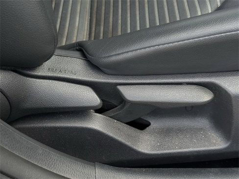 Used 2023 Toyota Camry SE image 28