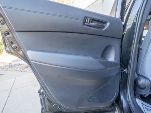 Used 2025 Toyota Corolla Cross AWD Hybrid image 16