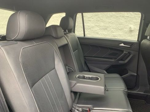 Used 2022 Volkswagen Tiguan SE R-Line image 44