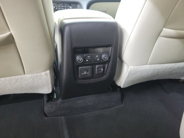 Used 2023 Buick Enclave Premium w/ Experience Buick Package FWD image 19