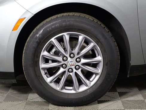 Used 2024 Buick Enclave Premium image 25