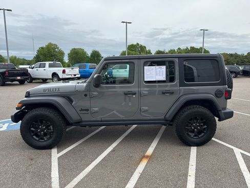 Used 2022 Jeep Wrangler Unlimited Sport AWD/4WD image 5
