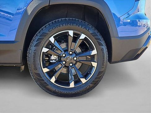 New 2026 Chevrolet Equinox RS w/ LPO, Floor Liner Package image 10