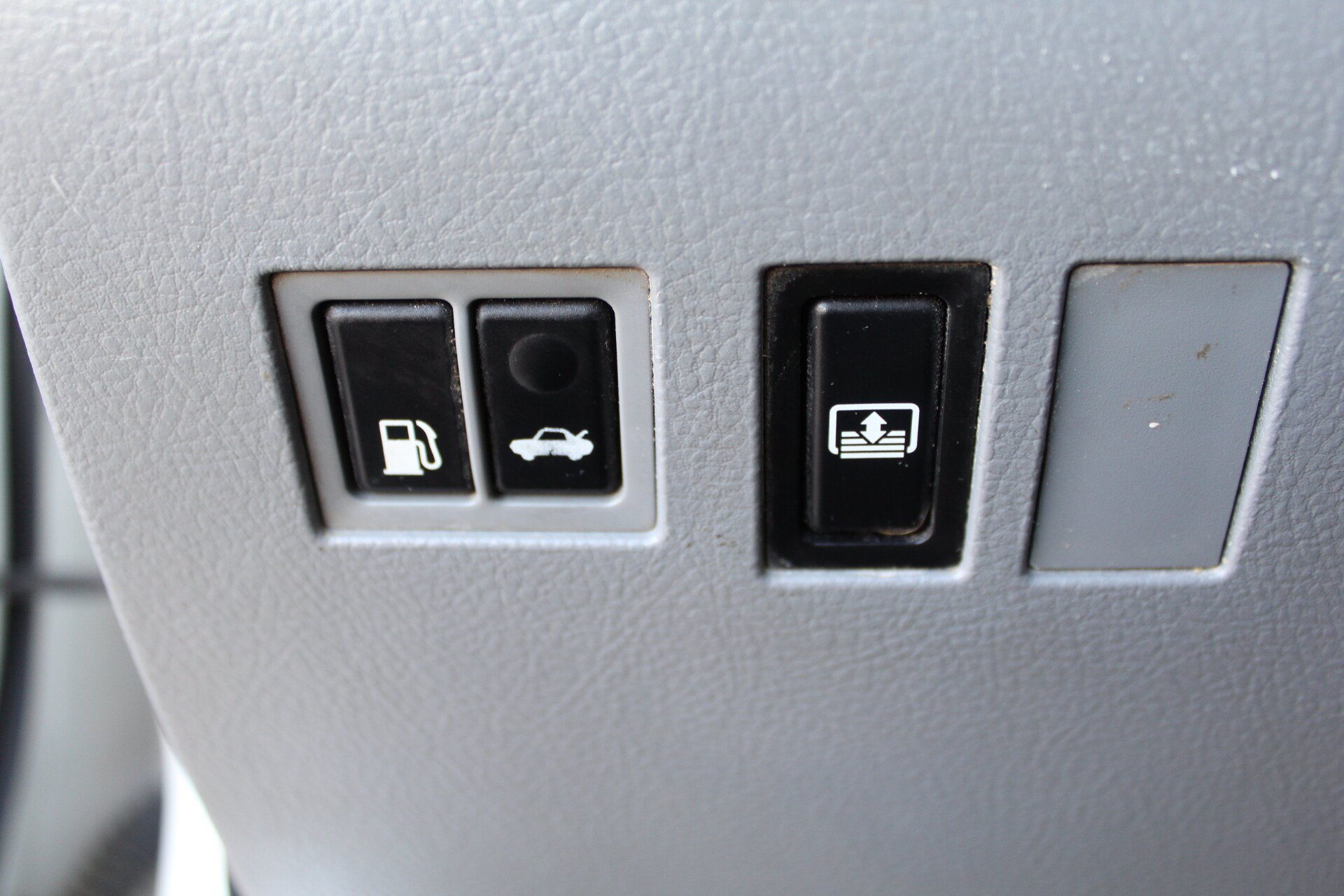 Used 2007 Toyota Avalon Limited FWD image 30