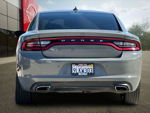 Used 2018 Dodge Charger SXT Plus RWD image 8