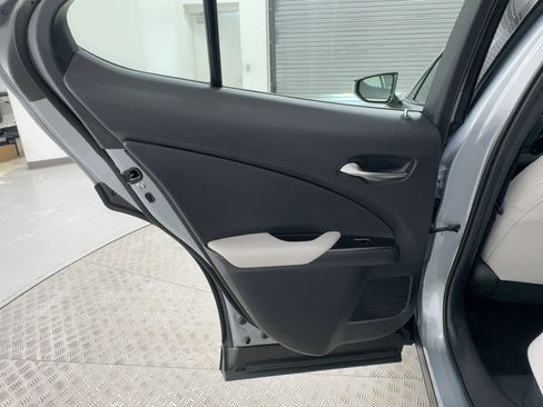 New 2026 Lexus UX 300h FWD image 25