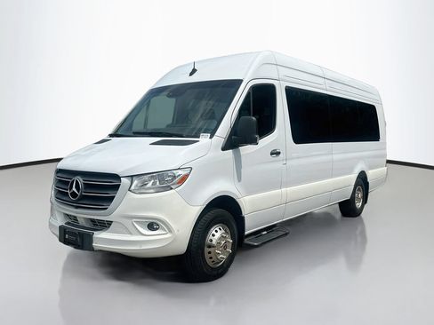 Used 2024 Mercedes-Benz Sprinter 3500 image 1