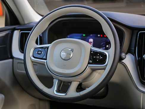 New 2026 Volvo XC60 B5 Ultra image 15