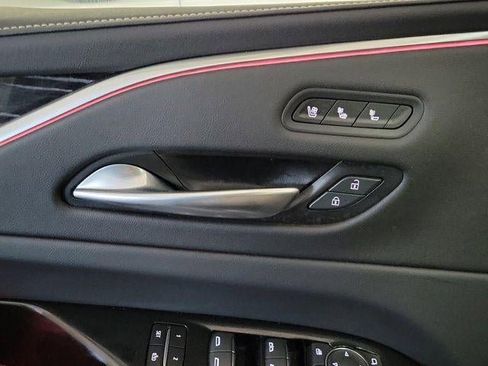 Certified 2023 Cadillac Escalade ESV Sport image 31