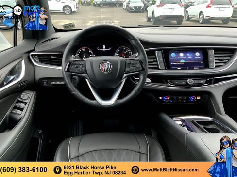 Used 2023 Buick Enclave Avenir AWD/4WD image 4