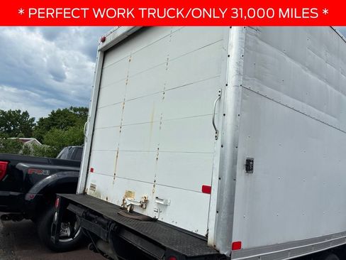 Used 2009 Chevrolet Express 3500 RWD image 7