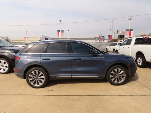 Used 2022 Lincoln Corsair Reserve w/ Elements Package image 8