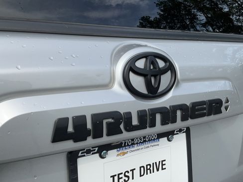 Used 2023 Toyota 4Runner SR5 Premium w/ Moonroof Package RWD image 29