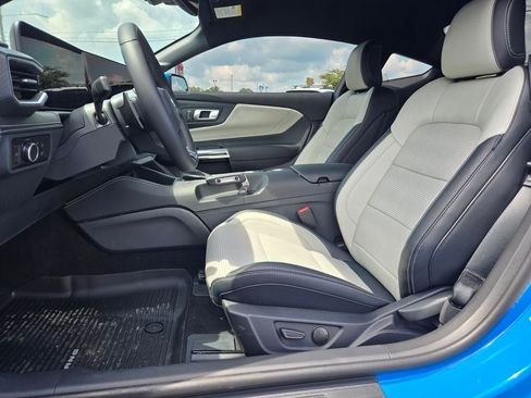 New 2026 Ford Mustang GT Premium w/ GT Performance Package RWD image 6