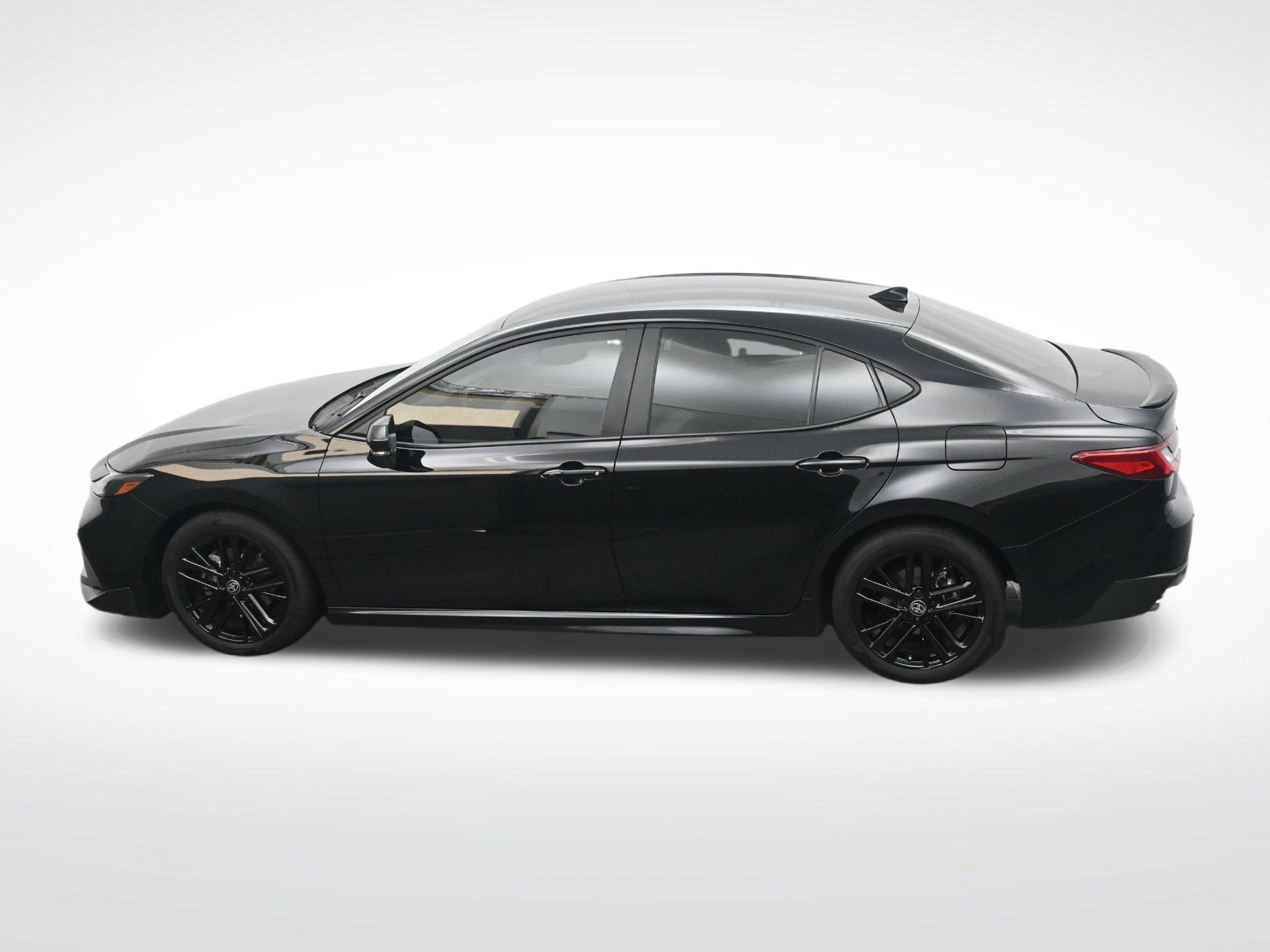 Used 2025 Toyota Camry SE w/ Multimedia Upgrade Package FWD image 29