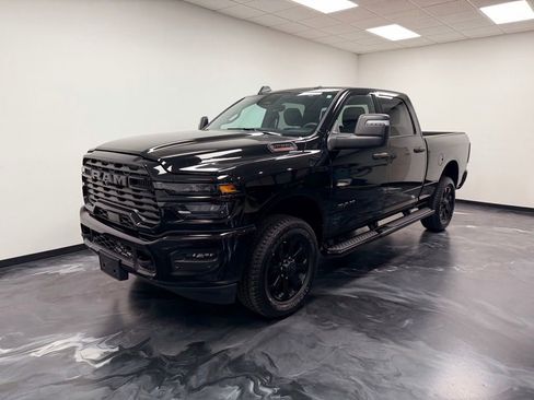 Used 2025 RAM 2500 Big Horn AWD/4WD image 18