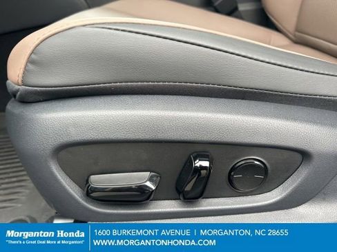 Used 2025 Lexus ES 350 w/ Premium Package image 19