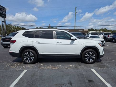Used 2024 Volkswagen Atlas SE FWD image 4