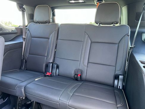 New 2026 GMC Yukon Elevation w/ Elevation Premium Package AWD/4WD image 8