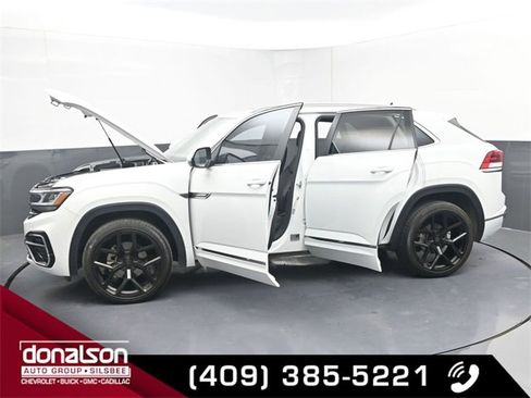 Used 2020 Volkswagen Atlas Cross Sport SEL R-Line image 22