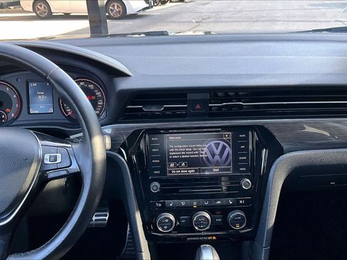 Used 2020 Volkswagen Passat 2.0T R-Line image 7