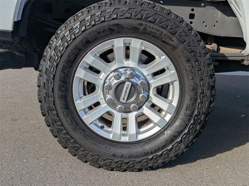 Used 2019 Ford F250 XL w/ STX Appearance Package image 45