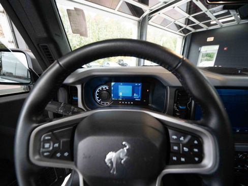 Used 2024 Ford Bronco Black Diamond image 14