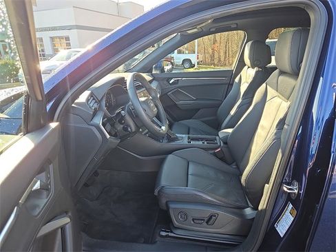 Certified 2025 Audi Q3 2.0T Premium w/ Convenience Package image 14