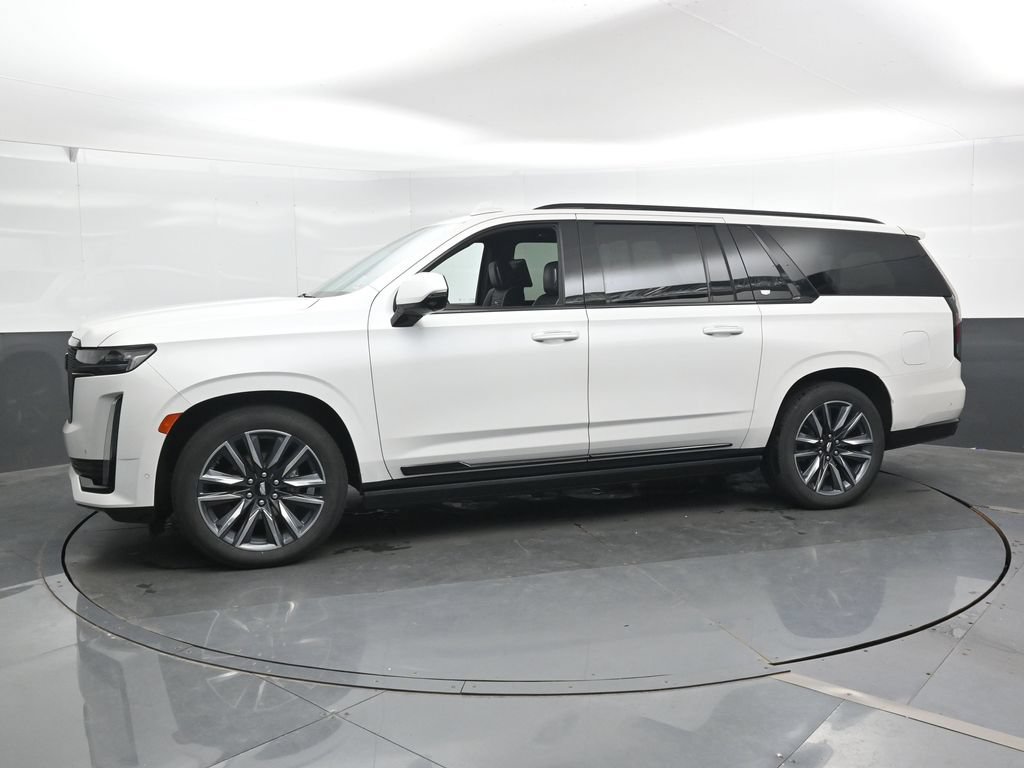Used 2024 Cadillac Escalade ESV Sport Platinum w/ Heavy-Duty Trailer Package AWD/4WD image 8