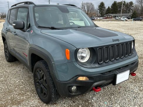 Used 2018 Jeep Renegade Trailhawk w/ Cold Weather Group II image 1