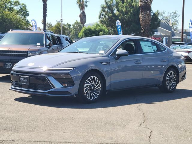 New 2026 Hyundai Sonata SEL FWD image 2