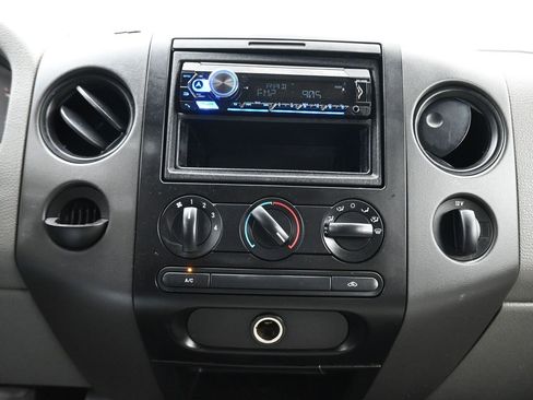 Used 2008 Ford F150 STX image 18