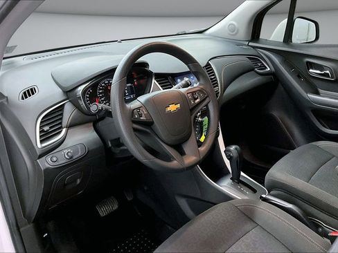 Used 2020 Chevrolet Trax LS w/ Tint and Cruise Package image 17