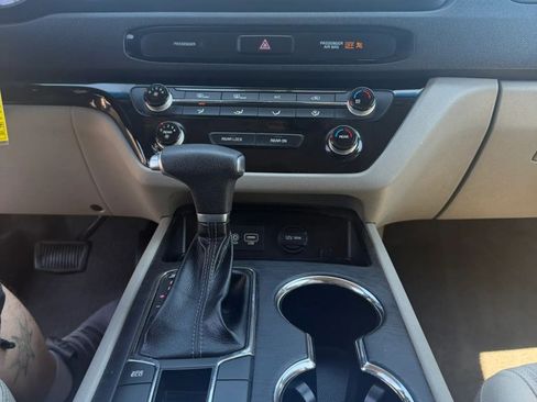 Used 2019 Kia Sedona LX FWD image 20
