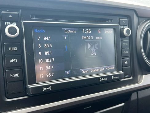 Used 2016 Toyota Tacoma SR5 w/ SR5 Appearance Package (SN) AWD/4WD image 23