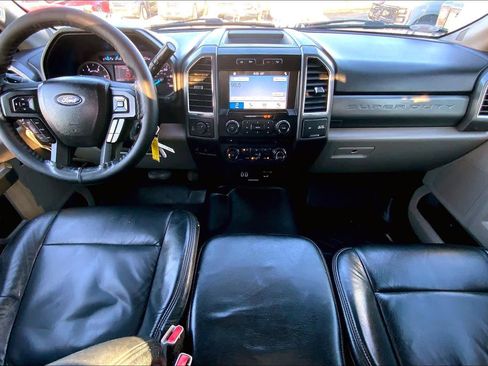 Certified 2017 Ford F250 XLT w/ XLT Premium Package image 13