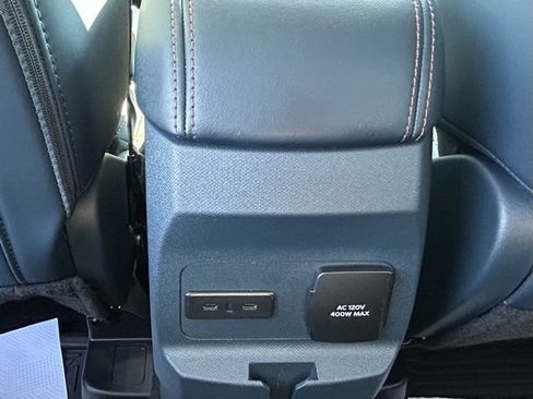 Used 2025 Ford Maverick Lariat w/ 4K Tow Package image 10