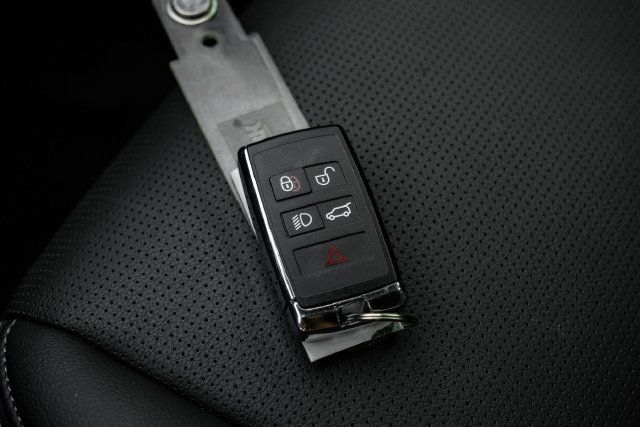 Used 2026 Land Rover Discovery Sport Landmark AWD/4WD image 70