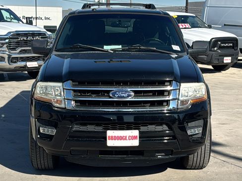 Used 2016 Ford Expedition XLT image 2
